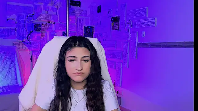 Snapshot of TerezaRobinson chatting on February 15, 8:30 pm TerezaRobinson online show from February 15, 8:30 pm