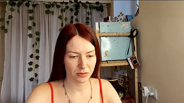 Kamila Moore  online show from March 3, 2:46 pm