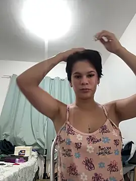 Snapshot of LissPerolaa chatting on June 15, 11:10 am LissPerolaa online show from June 15, 11:10 am