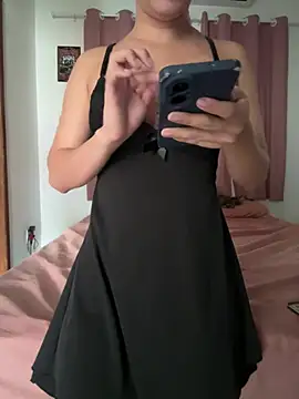 Snapshot of LissPerolaa chatting on May 18, 10:42 am LissPerolaa online show from May 18, 10:42 am