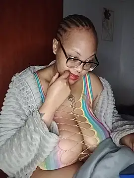 Snapshot of ShantelBootyBoobs chatting on July 16, 11:13 pm ShantelBootyBoobs online show from July 16, 11:13 pm
