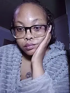Snapshot of ShantelBootyBoobs chatting on June 14, 5:25 pm ShantelBootyBoobs online show from June 14, 5:25 pm