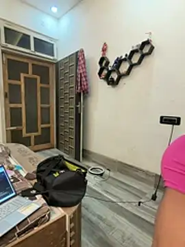 Snapshot of Yk_physique chatting on July 18, 6:16 pm Yk physique online show from July 18, 6:16 pm