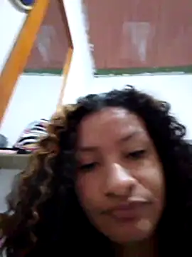 Snapshot of mailyn_gold chatting on April 20, 1:30 am mailyn gold online show from April 20, 1:30 am