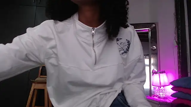 Snapshot of mailyn_gold chatting on May 9, 12:30 pm mailyn gold online show from May 9, 12:30 pm