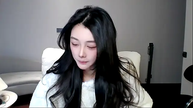 MedeLineayr online show from March 8, 5:05 pm