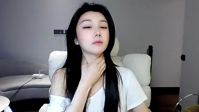 MedeLineayr online show from April 9, 1:28 pm