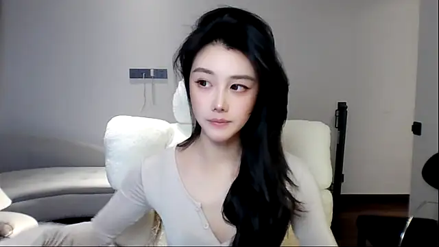 MedeLineayr online show from March 14, 5:19 pm