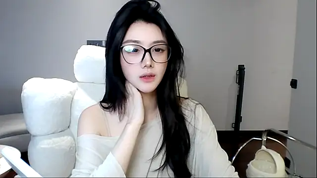 MedeLineayr online show from March 21, 5:28 pm