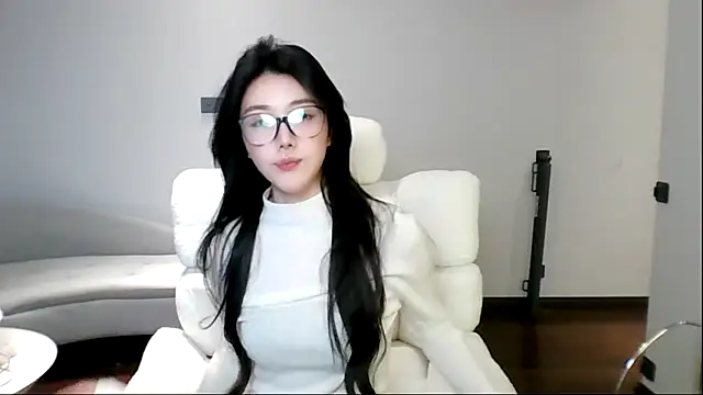 MedeLineayr online show from March 18, 5:58 pm