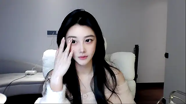 MedeLineayr online show from March 25, 6:07 pm