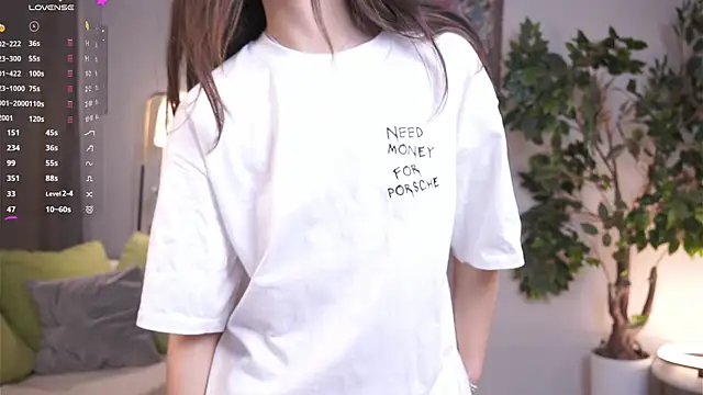 JanelBitther online show from April 5, 7:31 pm