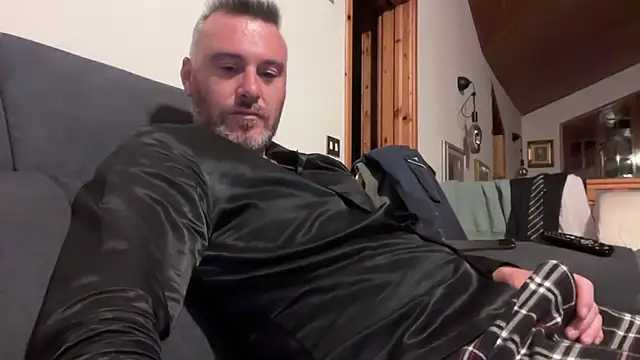 marcovik1 online show from March 18, 10:32 pm