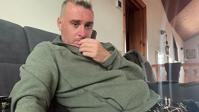 marcovik1 online show from February 13, 2:39 pm