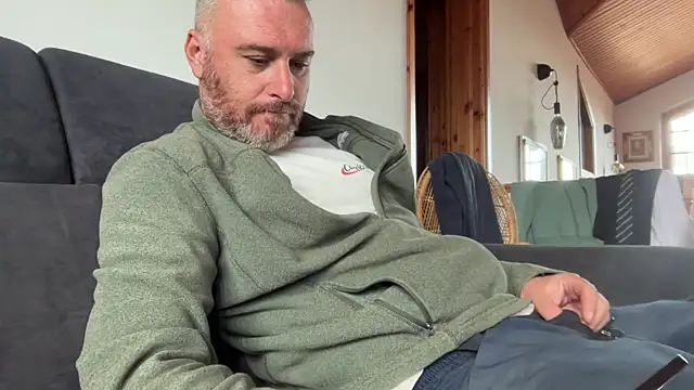 marcovik1 online show from March 20, 11:44 am