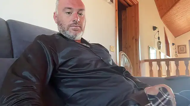 marcovik1 online show from April 8, 7:32 am