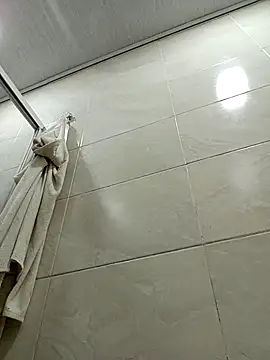 PerlaCurvasgrandes online show from February 24, 7:26 pm