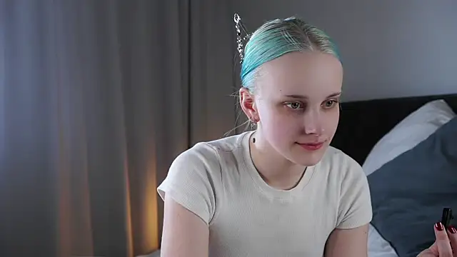 KirstinMcgeady online show from May 25, 12:26 pm