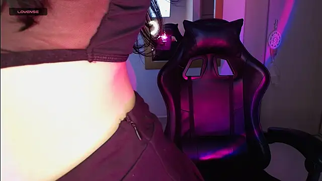Snapshot of tana_luux chatting on May 12, 10:16 pm tana luux online show from May 12, 10:16 pm