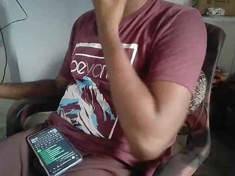 Snapshot of Tinku_1324 chatting on July 11, 1:17 am Tinku 1324 online show from July 11, 1:17 am
