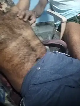 Snapshot of Tinku_1324 chatting on February 13, 3:34 pm Tinku 1324 online show from February 13, 3:34 pm