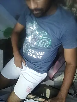 Tinku 1324 online show from May 9, 9:18 pm