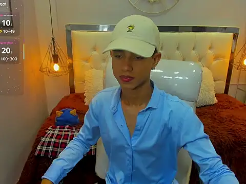 Snapshot of alexking_2 chatting on February 13, 3:12 pm alexking 2 online show from February 13, 3:12 pm