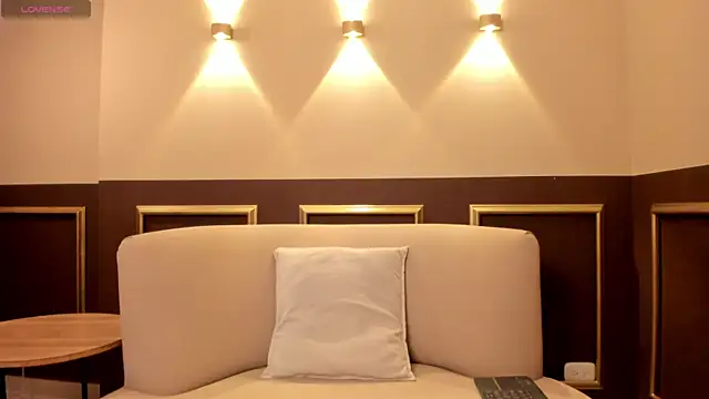 ZiaCarter  online show from February 17, 3:26 am