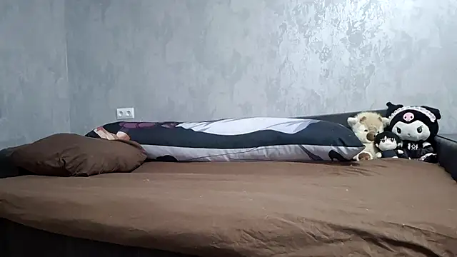 NaomiJess online show from April 4, 11:55 pm