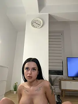 Snapshot of Katty_Pery chatting on February 13, 8:20 pm Katty Pery online show from February 13, 8:20 pm