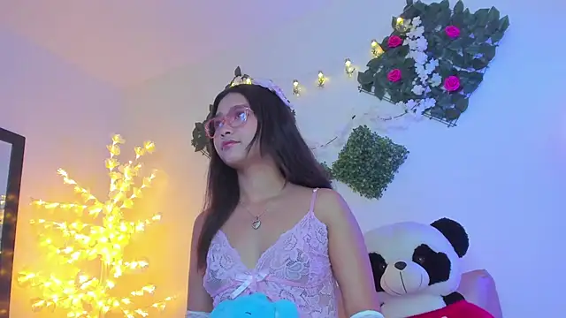 Mariana toress online show from April 10, 11:12 pm