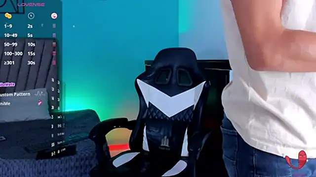 Snapshot of NicolasTorrez chatting on February 20, 1:24 pm NicolasTorrez online show from February 20, 1:24 pm