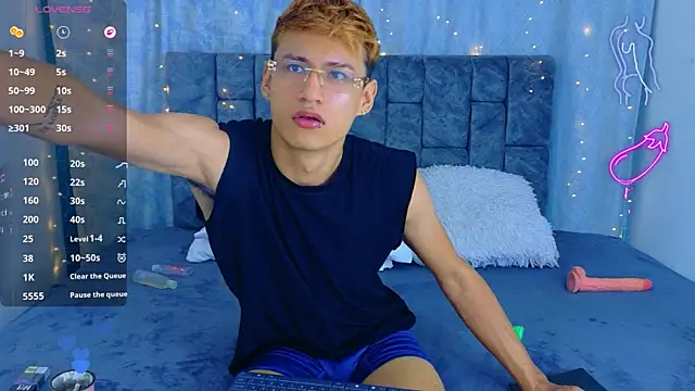NicolasTorrez online show from April 28, 2:27 am