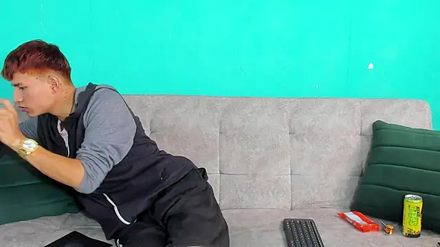 NicolasTorrez online show from March 6, 8:04 pm