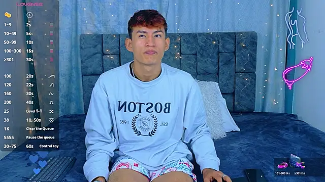 NicolasTorrez online show from April 14, 4:17 am