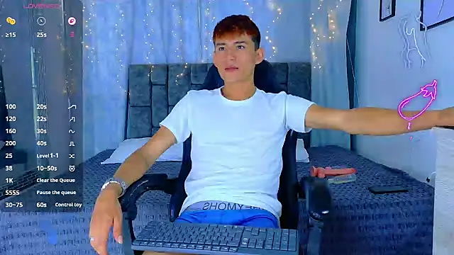 NicolasTorrez online show from April 12, 8:34 pm