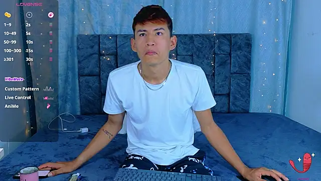 NicolasTorrez online show from April 12, 8:28 am