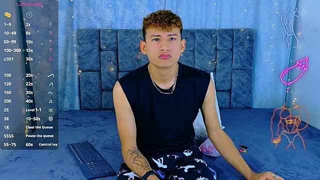 NicolasTorrez online show from May 12, 3:14 am