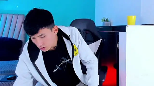 Snapshot of NicolasTorrez chatting on February 21, 2:08 pm NicolasTorrez online show from February 21, 2:08 pm