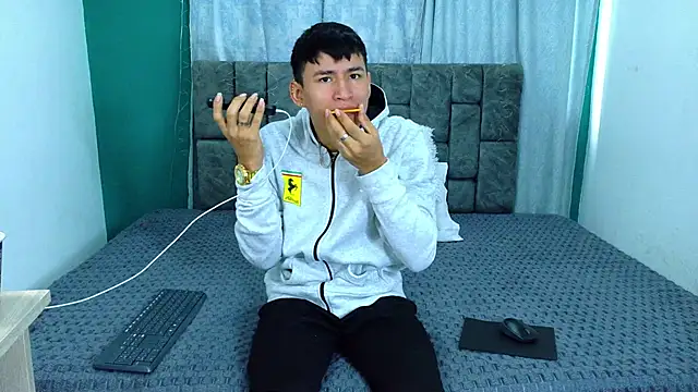 Snapshot of NicolasTorrez chatting on February 19, 1:19 pm NicolasTorrez online show from February 19, 1:19 pm