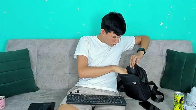 NicolasTorrez online show from March 4, 8:49 pm