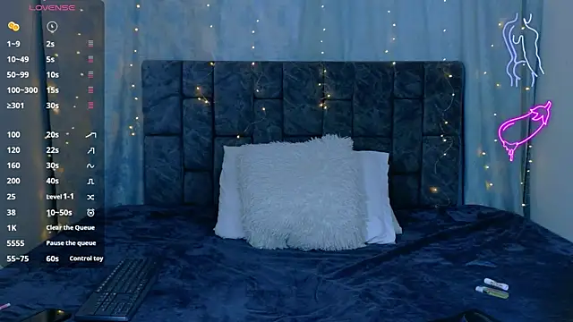 NicolasTorrez online show from April 7, 9:38 pm