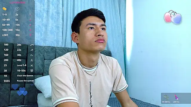 Snapshot of NicolasTorrez chatting on February 28, 7:57 pm NicolasTorrez online show from February 28, 7:57 pm