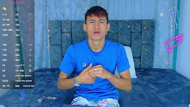 NicolasTorrez online show from April 16, 2:56 am