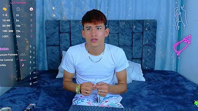 NicolasTorrez online show from April 15, 3:01 am