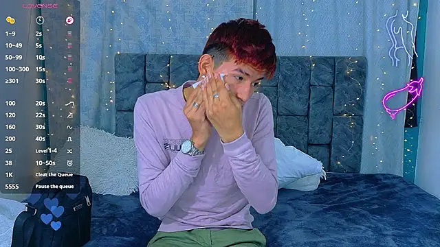 NicolasTorrez online show from April 2, 8:10 am