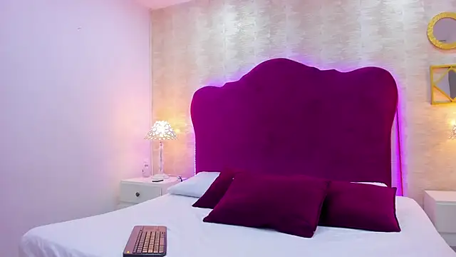 HollyOlson online show from February 12, 5:34 pm