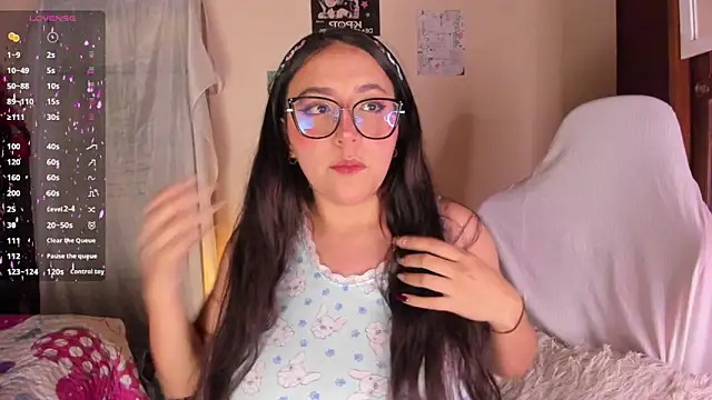 Snapshot of Hanna_Tm chatting on February 26, 1:49 am Hanna Tm online show from February 26, 1:49 am