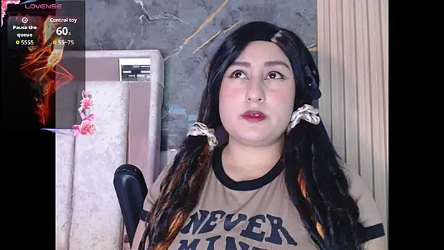 Hazumi Tsu online show from March 25, 5:40 am