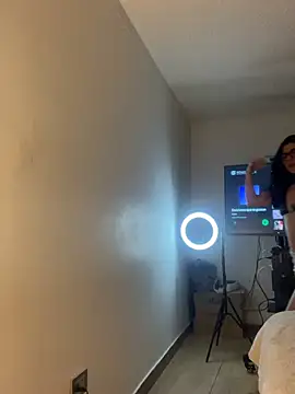 Exclusive Aurora online show from April 4, 10:38 pm